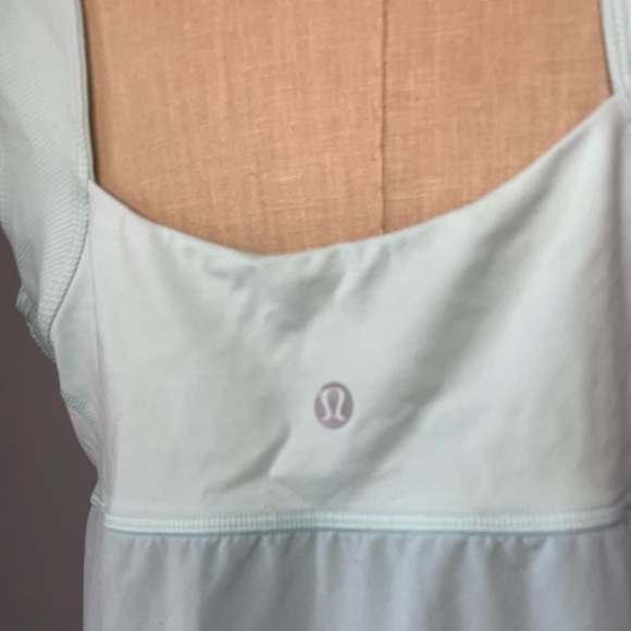 Lululemon Women’s Run Chase Me Tank Aquamarine - Picture 9 of 14